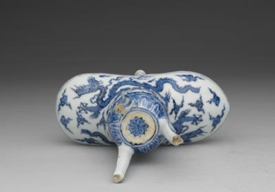 图片[3]-Jue cup with dragon and waves decoration in underglaze blue, Ming dynasty, Yongle reign (1403-1424)-China Archive